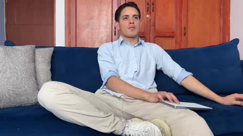 Snapshot of liam_enzho chatting on January 17, 7:06 pm Liam online show from January 17, 7:06 pm