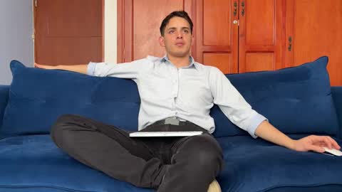 Snapshot of liam_enzho chatting on February 24, 2:37 pm Liam online show from February 24, 2:37 pm