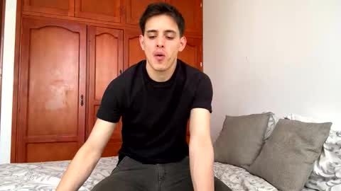 Snapshot of liam_enzho chatting on March 1, 6:21 pm Liam online show from March 1, 6:21 pm