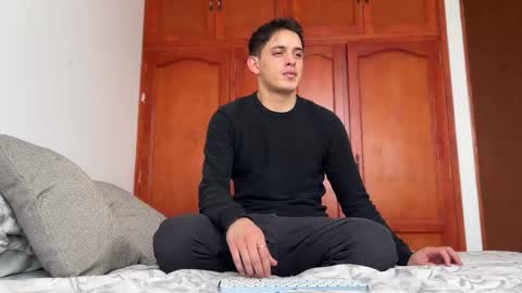 Snapshot of liam_enzho chatting on March 3, 5:08 pm Liam online show from March 3, 5:08 pm