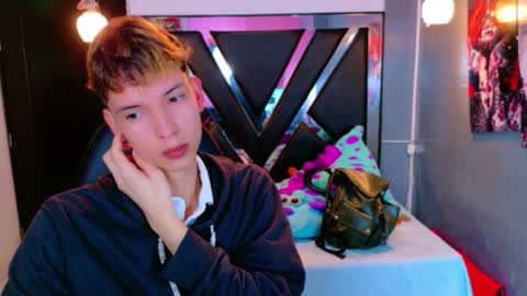 Snapshot of liam_green1 chatting on February 23, 12:02 pm liam_green1 online show from February 23, 12:02 pm