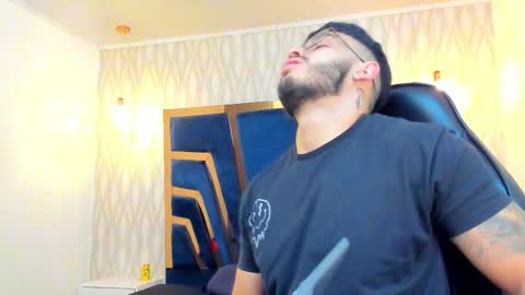 LIAM KLEIN online show from January 19, 11:14 am