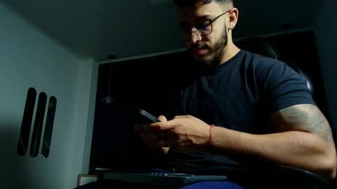 Snapshot of liam_kleiin chatting on April 29, 11:14 am LIAM KLEIN online show from April 29, 11:14 am