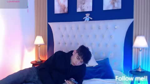 Snapshot of liam_lux chatting on April 28, 12:43 pm LIAM online show from April 28, 12:43 pm