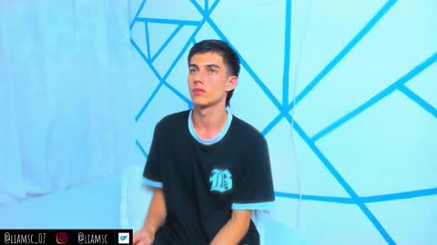 liam_scott7 online show from October 6, 1:47 am
