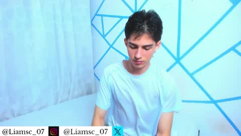Liam scott77 online show from May 30, 2:36 pm
