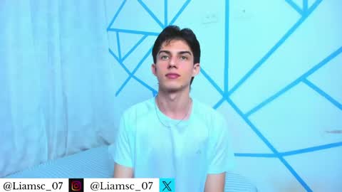 Liam scott77 online show from June 3, 9:20 pm