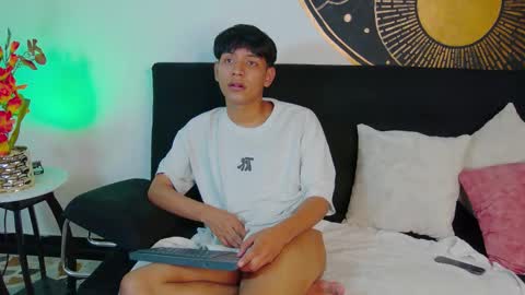 Liam online show from February 17, 8:48 pm