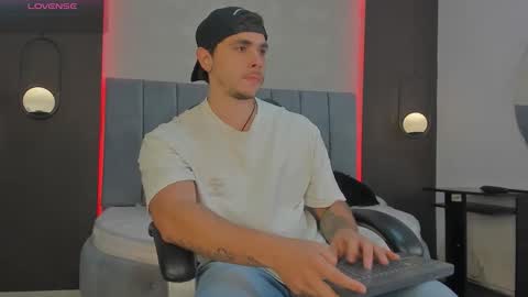 Liam online show from March 20, 10:58 pm