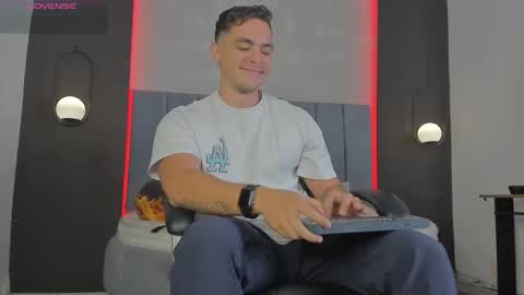 Liam online show from March 26, 1:06 pm