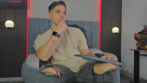 Liam online show from March 30, 8:32 pm