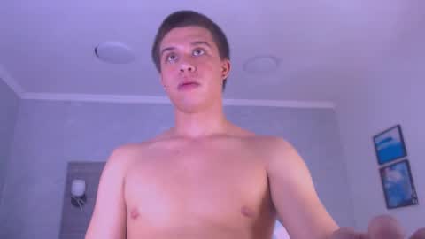 liam_york online show from December 15, 8:07 am