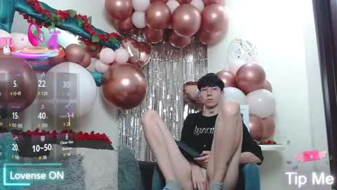 Liam  online show from February 16, 7:10 pm