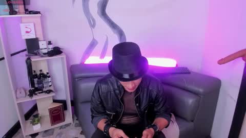 LiamDeep online show from November 5, 8:31 pm