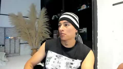 Snapshot of liamdeep_ chatting on July 3, 8:37 pm LiamDeep online show from July 3, 8:37 pm