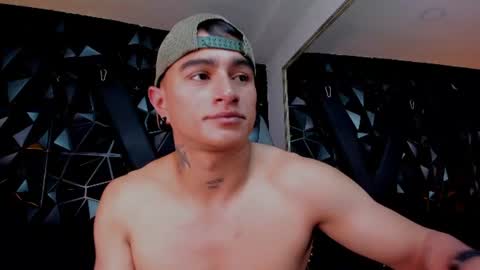 Snapshot of liamdeep_ chatting on July 19, 3:54 am LiamDeep online show from July 19, 3:54 am
