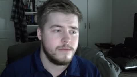 Snapshot of liamfoxx chatting on December 15, 2:49 am Liam Fox online show from December 15, 2:49 am