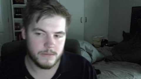 Snapshot of liamfoxx chatting on February 13, 2:51 am Liam Fox online show from February 13, 2:51 am