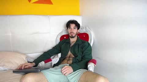 LiamLuxe online show from December 14, 4:09 pm