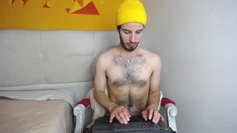 LiamLuxe online show from January 2, 3:08 pm