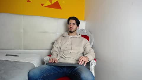 LiamLuxe online show from January 22, 12:17 pm