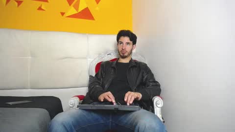 LiamLuxe online show from March 3, 3:42 pm