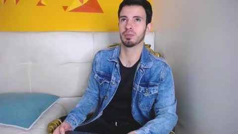 LiamLuxe online show from October 4, 1:31 pm