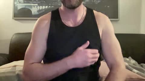 Snapshot of liamnilod chatting on December 17, 8:37 pm Chris online show from December 17, 8:37 pm