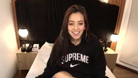 L I A M O N R O E online show from March 7, 12:13 pm