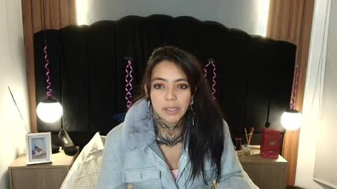 L I A M O N R O E online show from April 7, 11:54 am