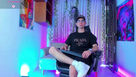 Snapshot of liamvegaa_ chatting on February 16, 9:55 pm Liam online show from February 16, 9:55 pm