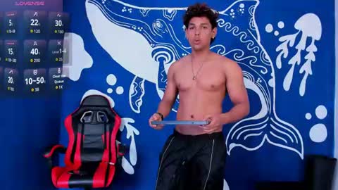 Snapshot of liamvibes212 chatting on July 12, 2:52 pm liamvibes212 online show from July 12, 2:52 pm