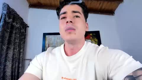 liamwyatt_ online show from December 15, 6:28 am