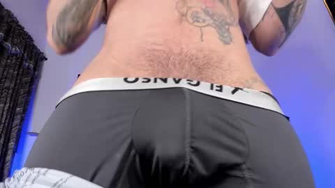 liamwyatt_ online show from February 7, 3:21 am