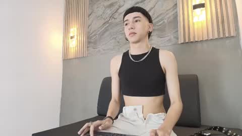 lian_cameron online show from January 14, 3:56 am
