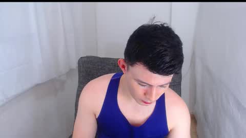 lian_eathan online show from February 1, 3:32 pm