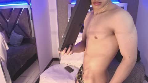 Snapshot of lian_foox chatting on September 25, 4:38 am lian online show from September 25, 4:38 am
