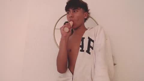 SAMUEL SAMY online show from November 6, 7:37 pm