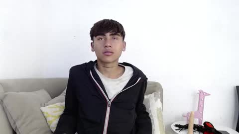 SAMUEL SAMY online show from November 19, 7:36 pm