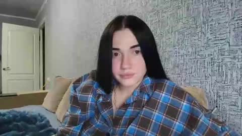 Snapshot of liana_diva chatting on November 13, 9:03 pm liana_diva online show from November 13, 9:03 pm