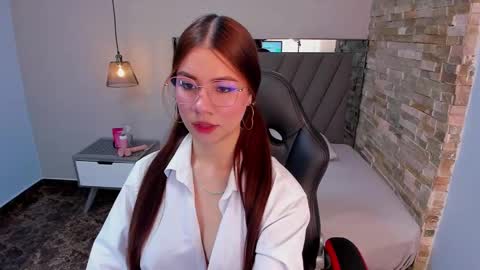LIANE online show from December 14, 7:46 pm