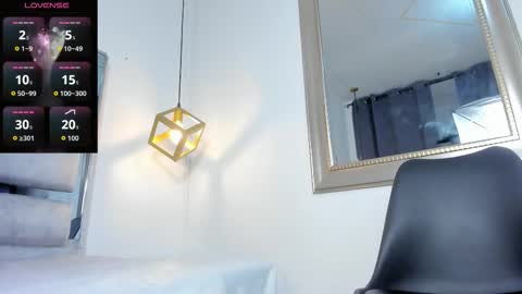 lianfox_ online show from December 2, 12:32 pm