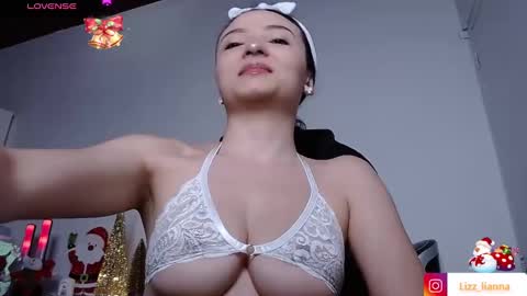 Snapshot of lianna_hot chatting on December 6, 3:33 pm --- buy my content naughty in my bio- online show from December 6, 3:33 pm