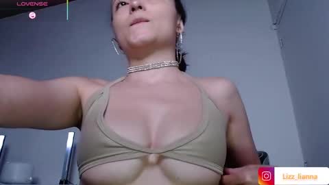 Snapshot of lianna_hot chatting on March 6, 12:32 am --- buy my content naughty in my bio- online show from March 6, 12:32 am