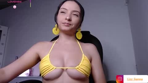 Snapshot of lianna_hot chatting on September 13, 4:45 am --- buy my content naughty in my bio- online show from September 13, 4:45 am