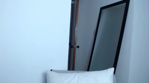 Snapshot of liataylor18 chatting on February 20, 11:54 pm LIA TAYLOR online show from February 20, 11:54 pm