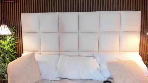  LIA TINK  online show from October 9, 5:55 pm