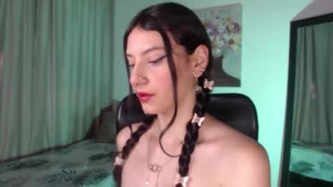 lia online show from February 26, 12:47 pm