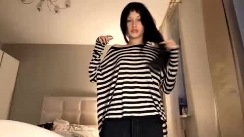 Snapshot of libbiebatcher chatting on December 5, 1:20 pm Keily online show from December 5, 1:20 pm