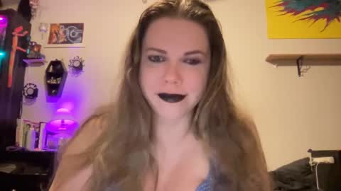 Libby Deetz online show from January 5, 4:58 am